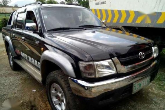 Toyota Hilux sr5 4x4 for sale 
