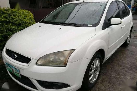 Ford Focus 2008 sedan white for sale 
