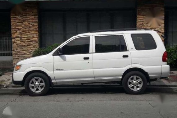 Isuzu Crosswind xt 2010 diesel private for sale 