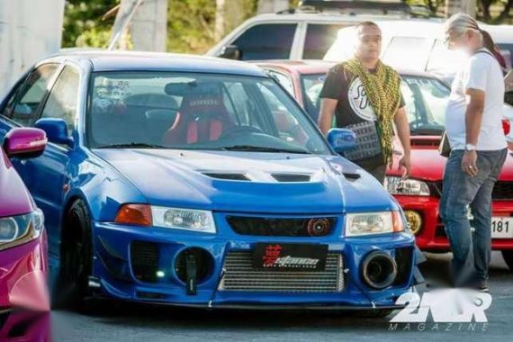 Mitsubishi Evo5 sedan blue for sale 