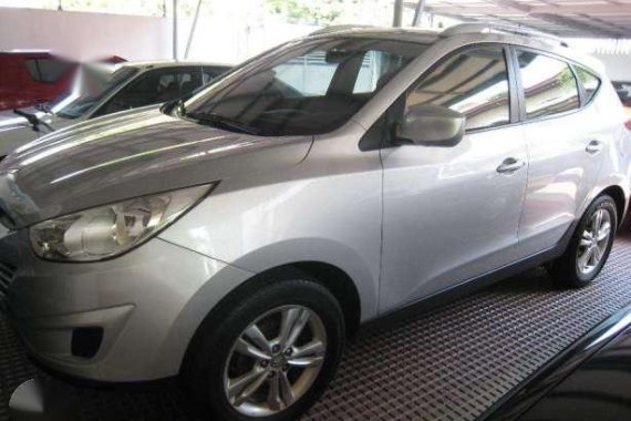 2010 hyundai tucson gls gas automatic like rav4 crv