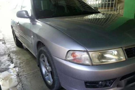 Well-maintained Mitsubishi lancer Glxi MT for sale