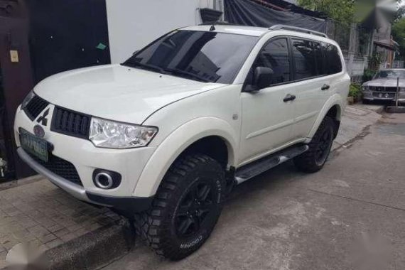 2010 Mitsubishi montero