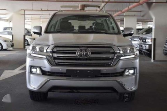 SILVER 2017 Toyota Land Cruiser VX Platinum