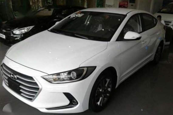 Hyundai Elantra 1.6 8K ONLY for sale 