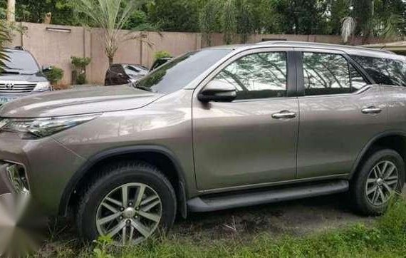 Toyota Fortuner 2.4V 2016