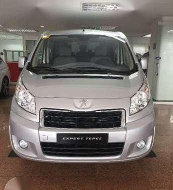 Peugeot EXPERT TEPEE 2017 model 38k only for sale 