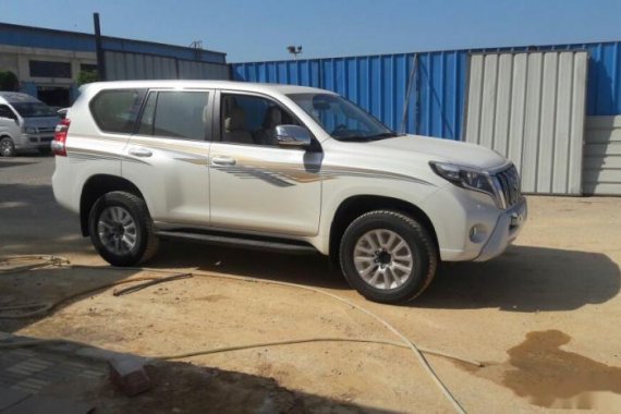 Almost brand new Toyota Land cruiser prado Gasoline for sale 