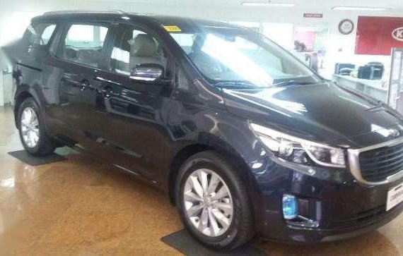 The Hot and Elegant Car Kia Grand Carnival 2.2L ex 7