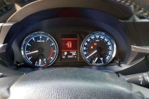 Toyota Altis 2014 1.6V sedan white for sale 