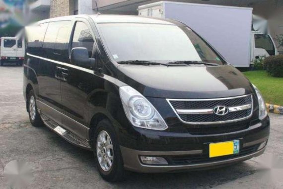 Hyundai Grand Starex 2.5 VGT AT 2011 For Sale 