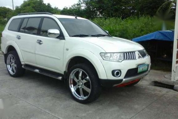 2009 mitsubishi montero gls sport