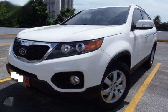 Top of the Line 2011 Kia Sorento EX AT