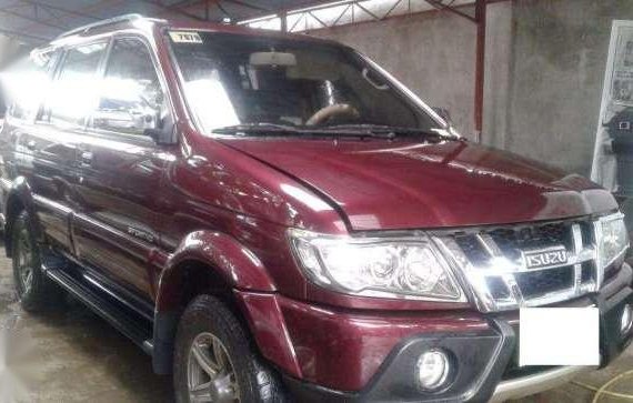 First Owned 2013 Isuzu Sportive X MT For Sale