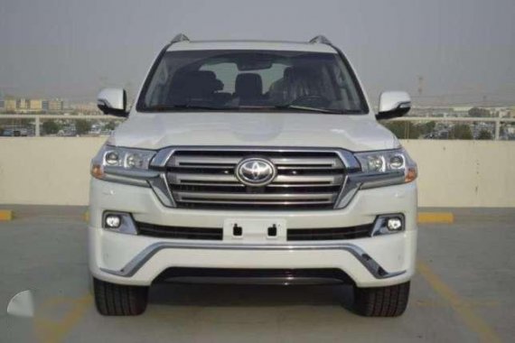 WHITE 2017 Toyota Land Cruiser LC200 for sale 