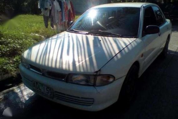 Mitsubishi Lancer Glxi 1996 MT White For Sale