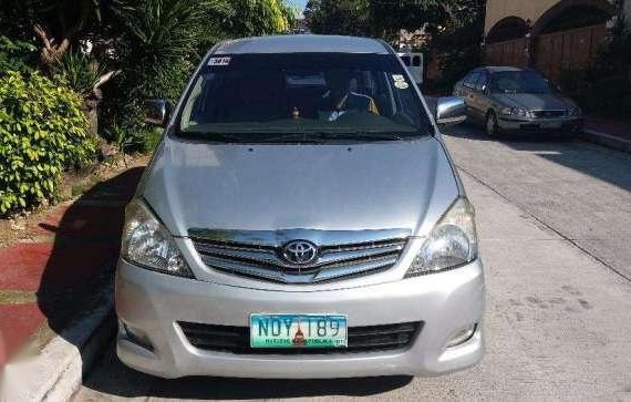 For sale Toyota Innova 2010 V Top of the Line