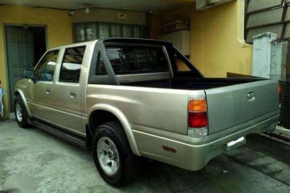 1995 Isuzu Fuego Pickup MT Golden For Sale