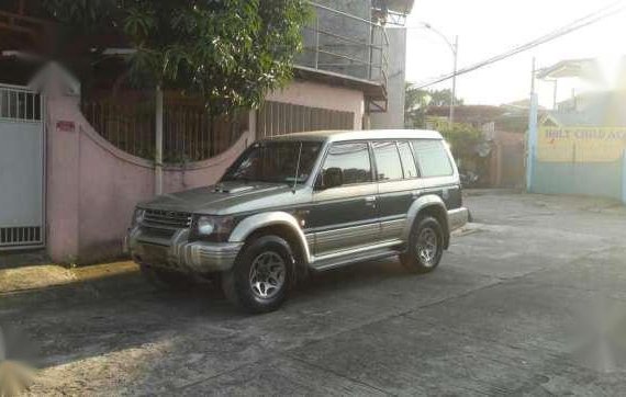 2004 Mitsubishi Pajero 2.5 diesel automatic 4x4 for sale 
