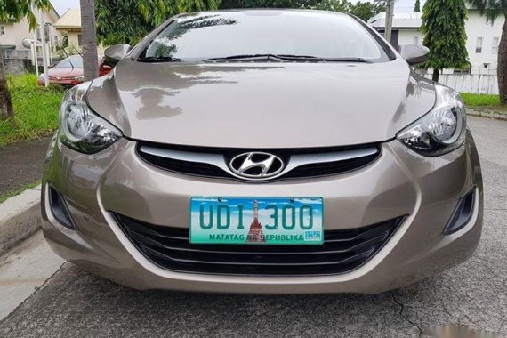 Almost brand new Hyundai Elantra Gasoline for sale 