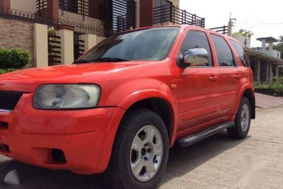 Ford Escape XLT 4x4 2.0 AT Red For Sale