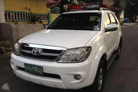 Toyota Fortuner G 2006 AT White For Sale