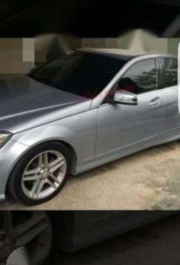 Mercedes Benz C200 good as new for sale 