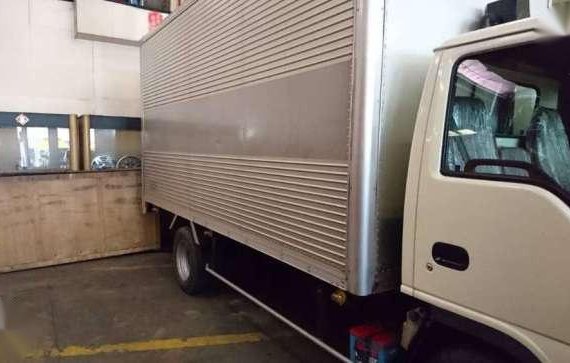 Isuzu truck