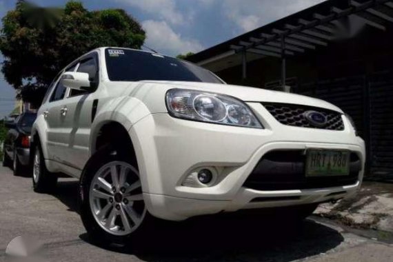 2011 Ford Escape XLT Bnew Condition for sale 
