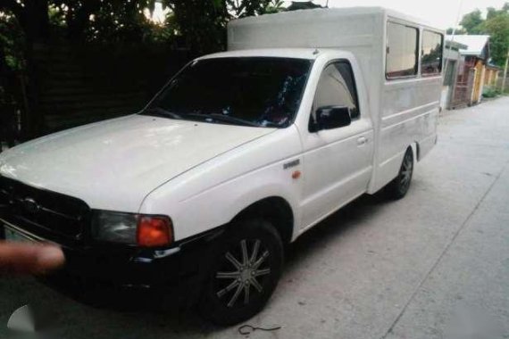 Ford Ranger FB .2004 MT White For Sale