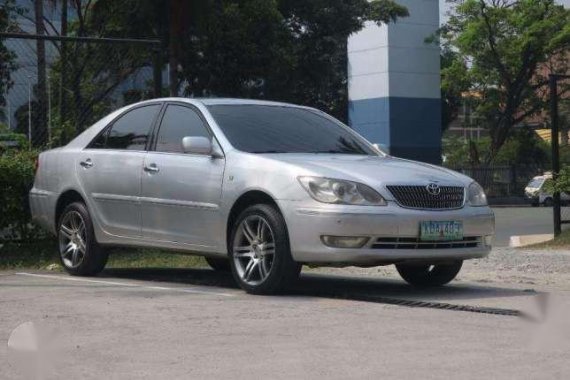 2005 Toyota Camry AT Silver Sedan For Sale 
