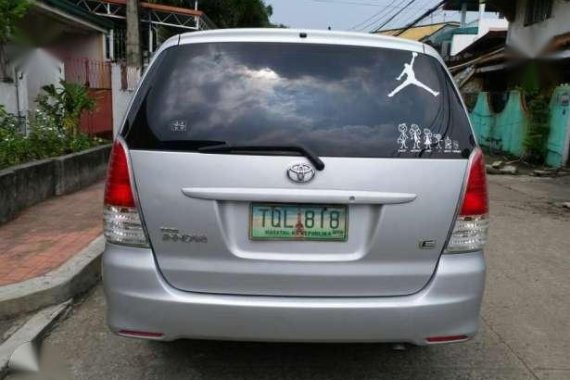 Toyota Innova 2011 E AT Silver For Sale 