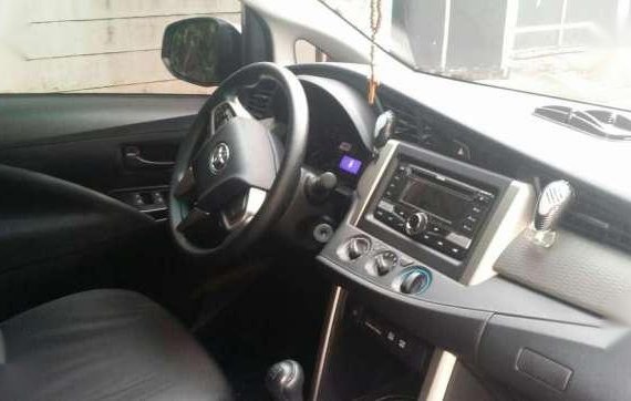 Innova 2017 Van black for sale 