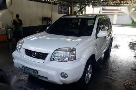 Nissan Xtrail 2005 AT White SUV For Sale
