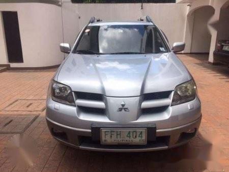 Almost brand new Mitsubishi Outlander Gasoline