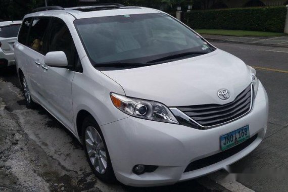 For sale Toyota Sienna 2012