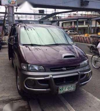 Hyundai Starex Van 2000 MT Red For Sale