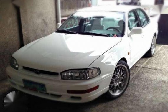 1994 Toyota Camry Le 22L sedan white for sale 