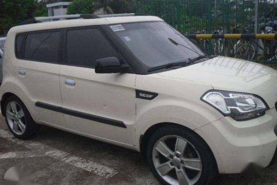 2009 Kia Soul ex white for sale 