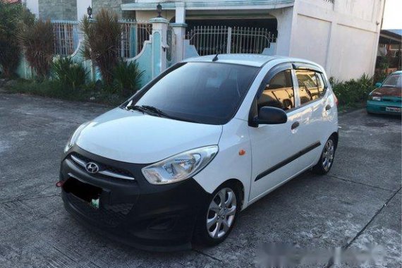 Hyundai i10 2012 White for sale