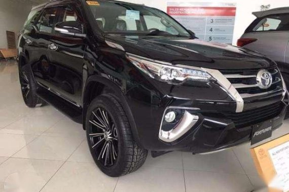 New Toyota Fortuner 2017 MT SUV For Sale