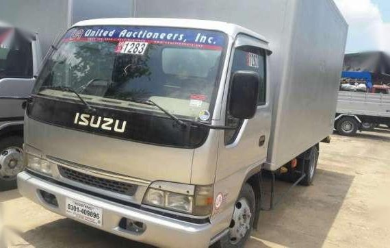 Isuzu elf closevan surplus japan