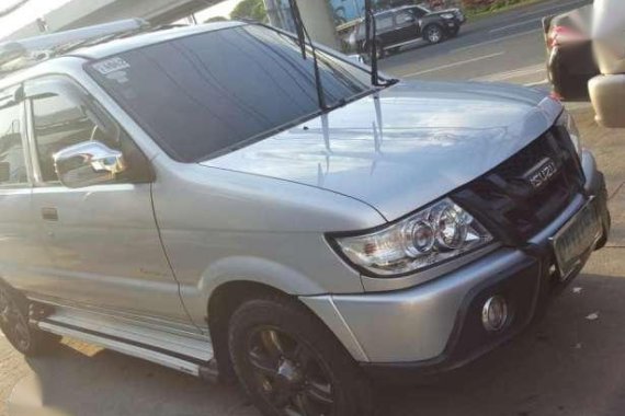 isuzu crosswind XL 2012