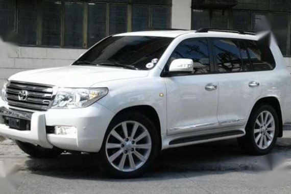 2011 Toyota Land Cruiser 200 series VS Patrol Lexus Pajero