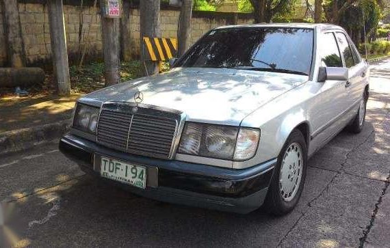 1989 Mercedes Benz 260E