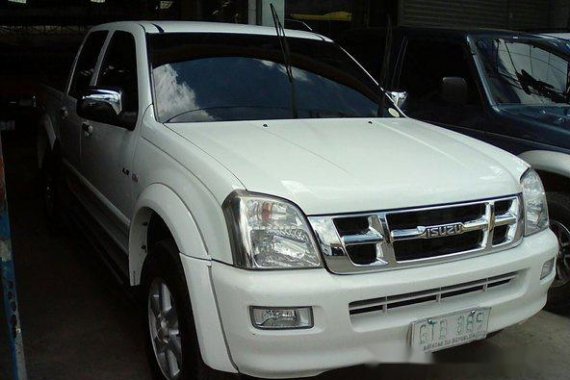 For sale white Isuzu D-Max 2004