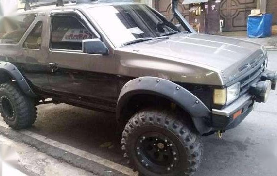 Nissan Pathfinder 4x4 Pickup SUV For Sale 