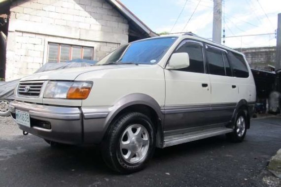 Toyota Revo 2000 GLX White for sale