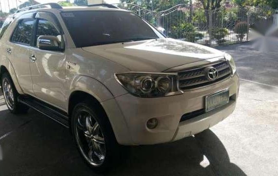 Toyota fortuner 2010 automatic