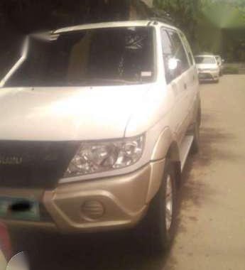 For sale Isuzu Crosswind xuv 2010